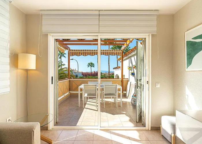 Oasi La Caleta Адехе